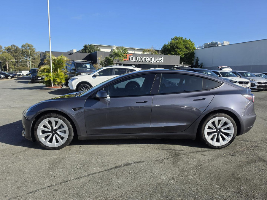2021 Tesla Model 3  Long Range Sedan Image 10