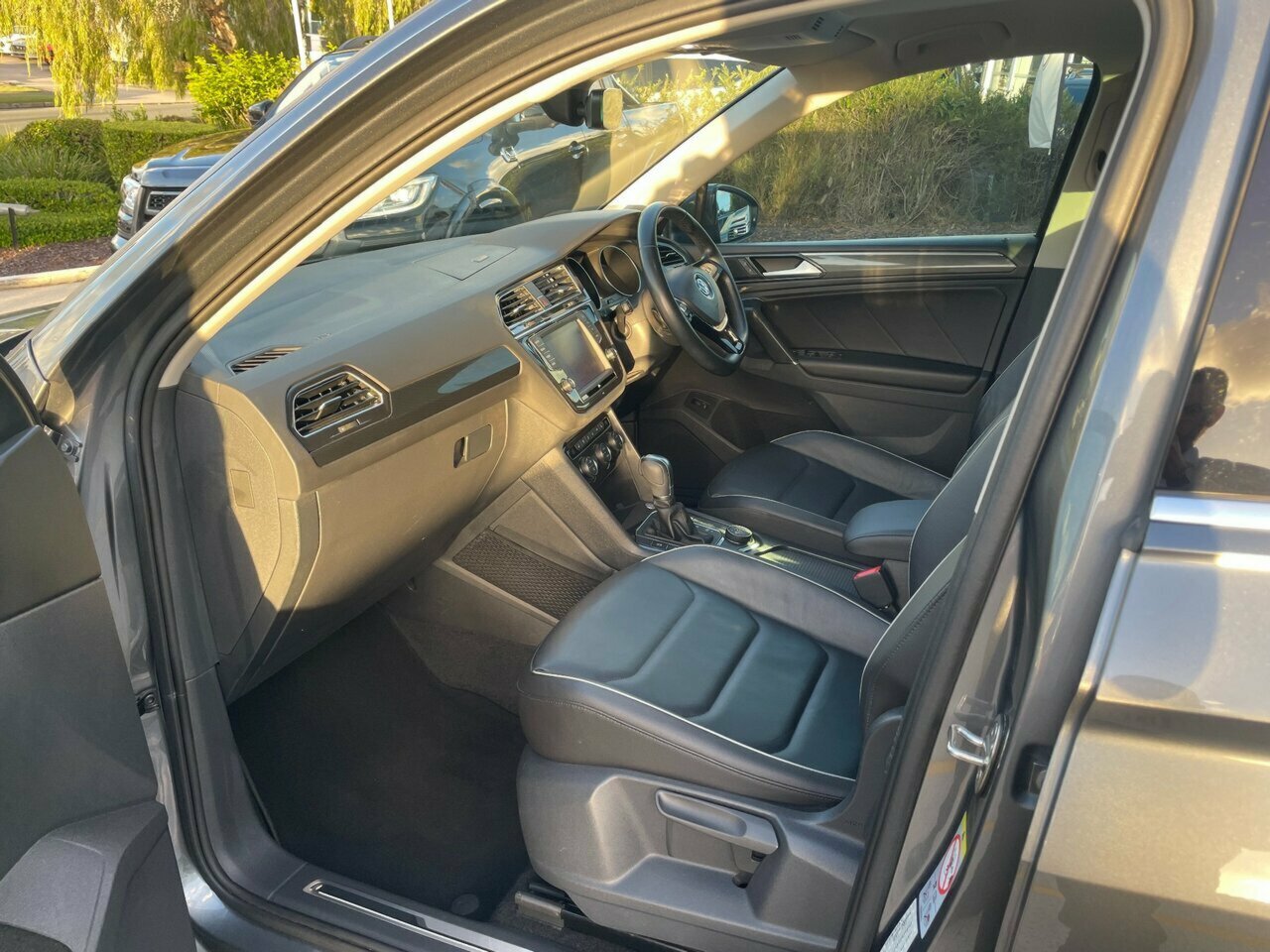 2017 Volkswagen Tiguan 5N 140TDI Highline SUV Image 10