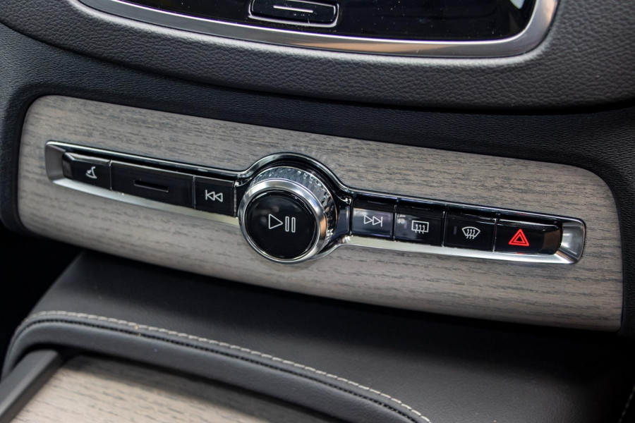 2024 MY25 Volvo XC90 L Series Ultra T8 Plug-In Hybrid SUV Image 13