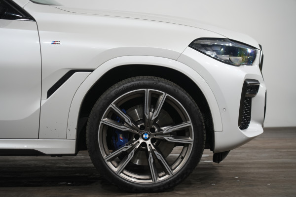 2022 BMW X6 M50i Coupe image 5
