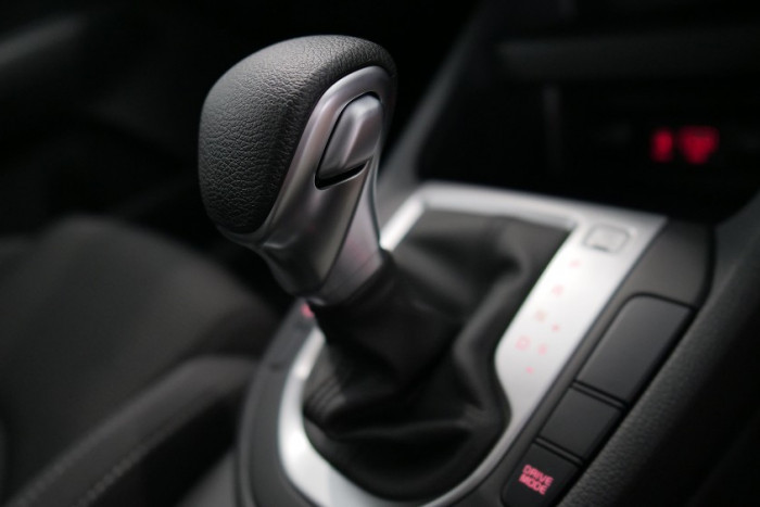 2019 MY20 Kia Cerato Hatch BD S with Safety Pack Hatchback Image 9