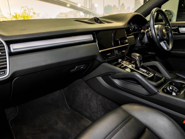 2022 MY23 Porsche Cayenne S Platinum Edition Coupe image 25
