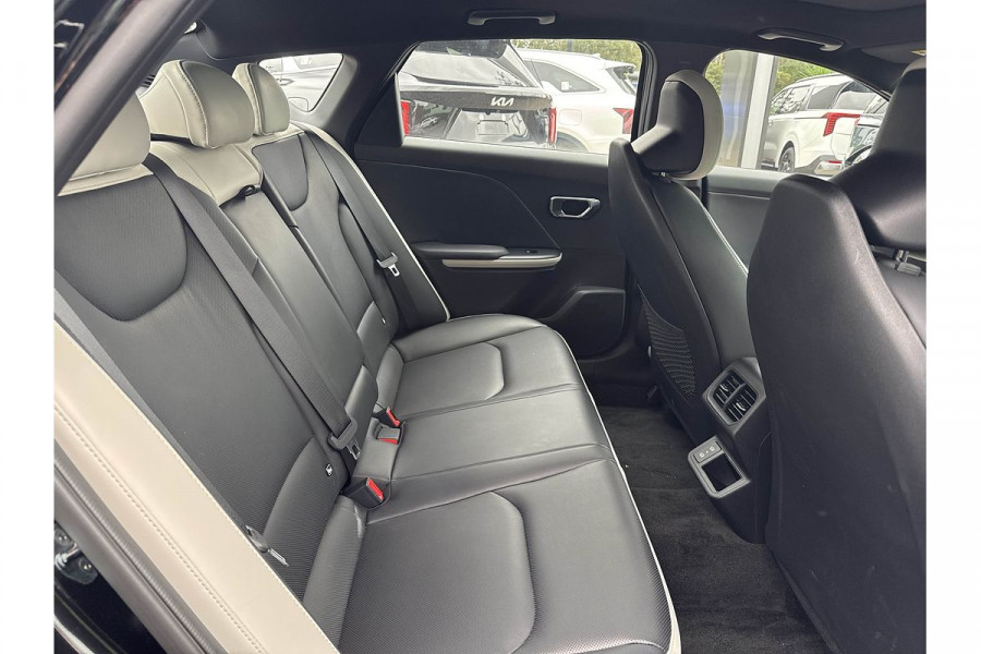 2024 Kia K4 CL4m GT-Line Sedan Image 13