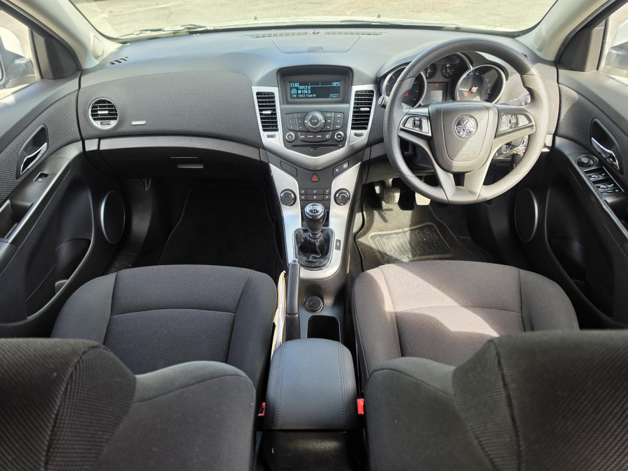 2012 MY13 Holden Cruze JH Series II CD Hatch Image 17