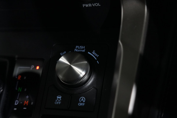 2020 Lexus Nx300 Luxury (Awd) SUV image 17