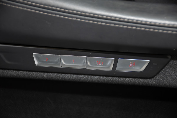 2018 BMW 7 Series 30d Sedan image 19