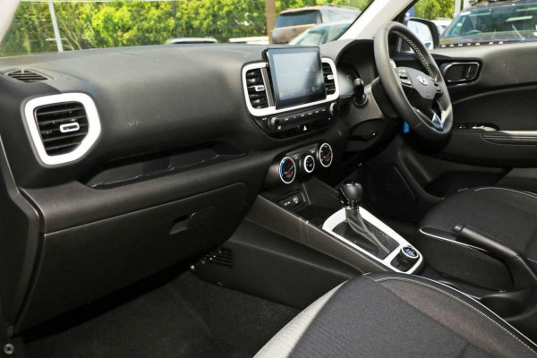 2026 Hyundai Venue QX.V5 Active SUV Image 14
