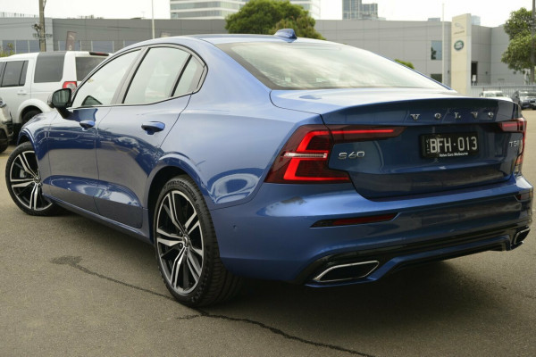 2019 Volvo S60 T5 R-DESIGN Sedan Image 3