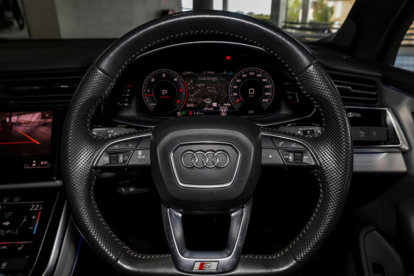 2020 Audi Q7 4M 50 TDI S Line SUV image 10