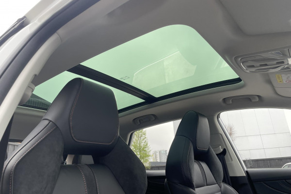 2025 MG HS Plug-in Hybrid Essence SUV Image 8