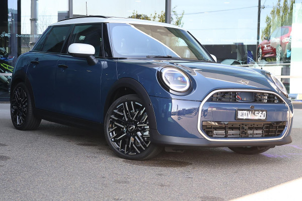 MINI Cooper C Favoured F65
