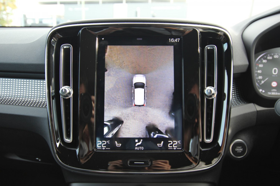 2020 Volvo XC40 XZ T5 R-Design Suv Image 11