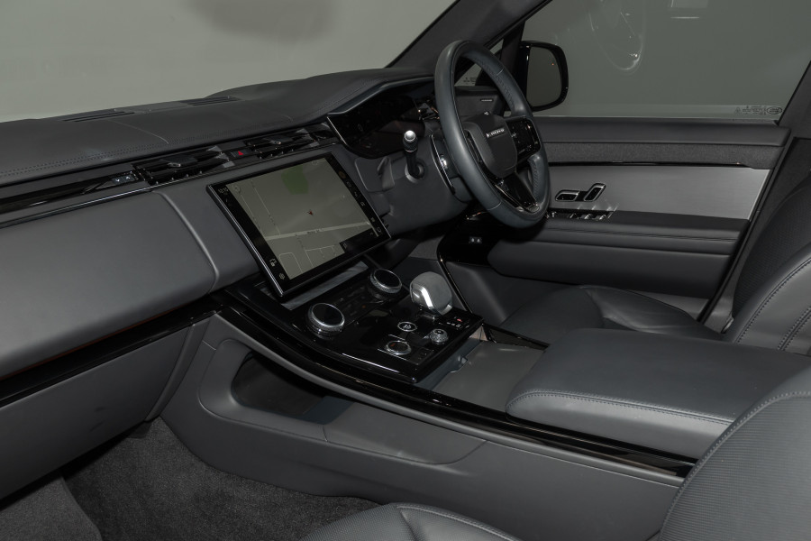 2023 Land Rover Range Rover Sport L461 D300 Dynamic SE SUV Image 22