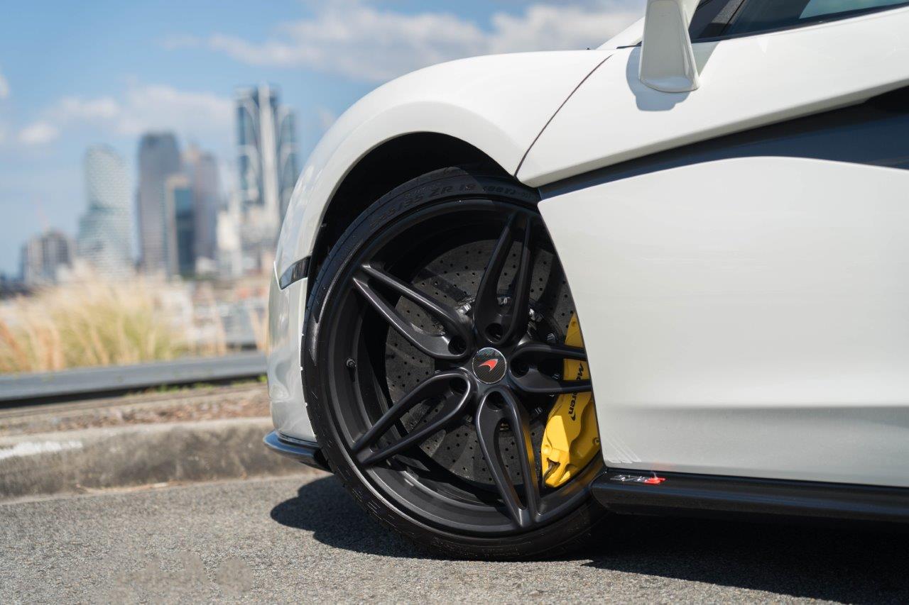 2017 Mclaren 570s Coupe Image 9