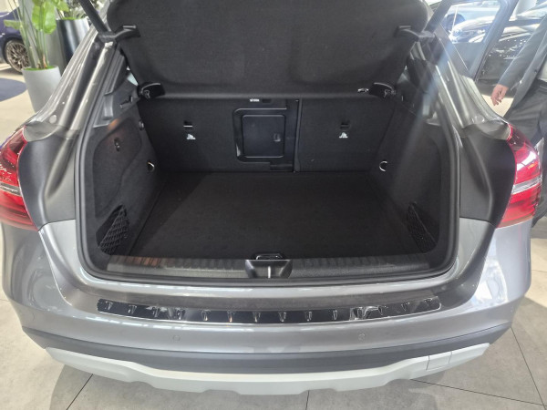 2018 Mercedes-Benz GLA-Class X156 GLA180 SUV image 18