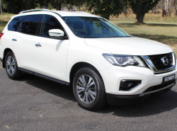 Nissan Pathfinder ST R52 Series II