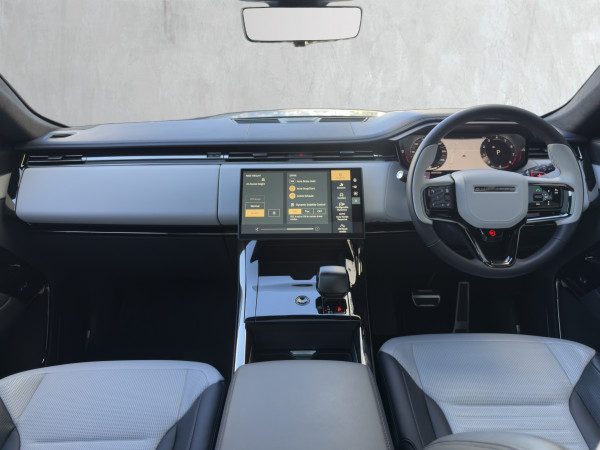 2025 Land Rover Range Rover Sport L461 P635 SV SUV image 9