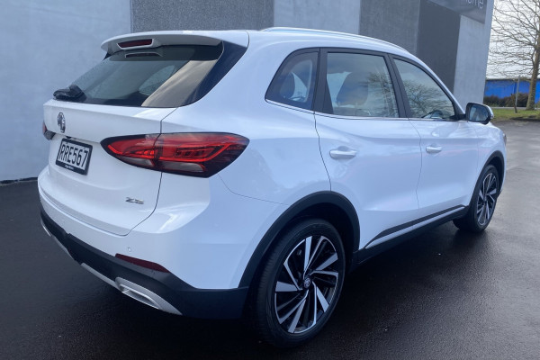 2026 MG ZS ZS32 Essence SUV Image 3