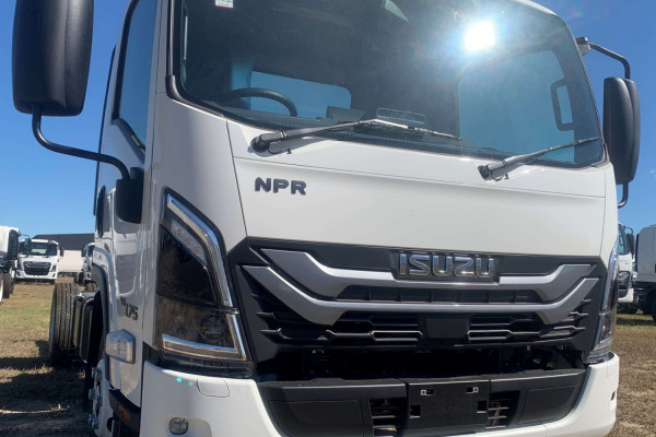 2026 Isuzu NPR Cab Chassis Image 1