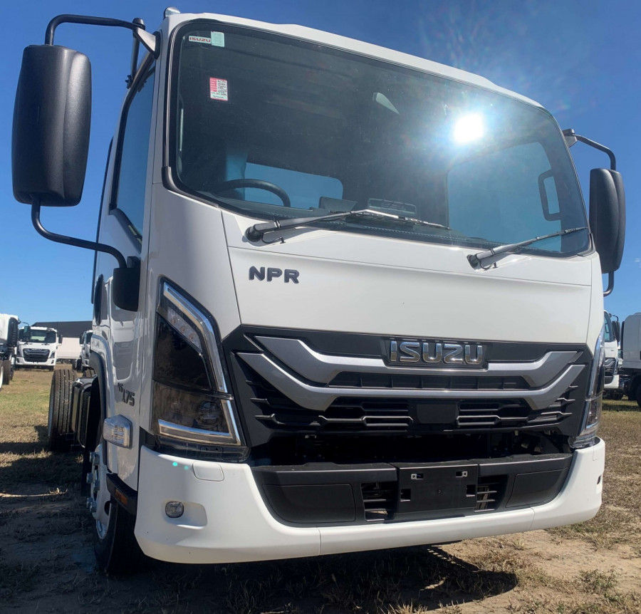 2026 Isuzu NPR Cab Chassis Image 1