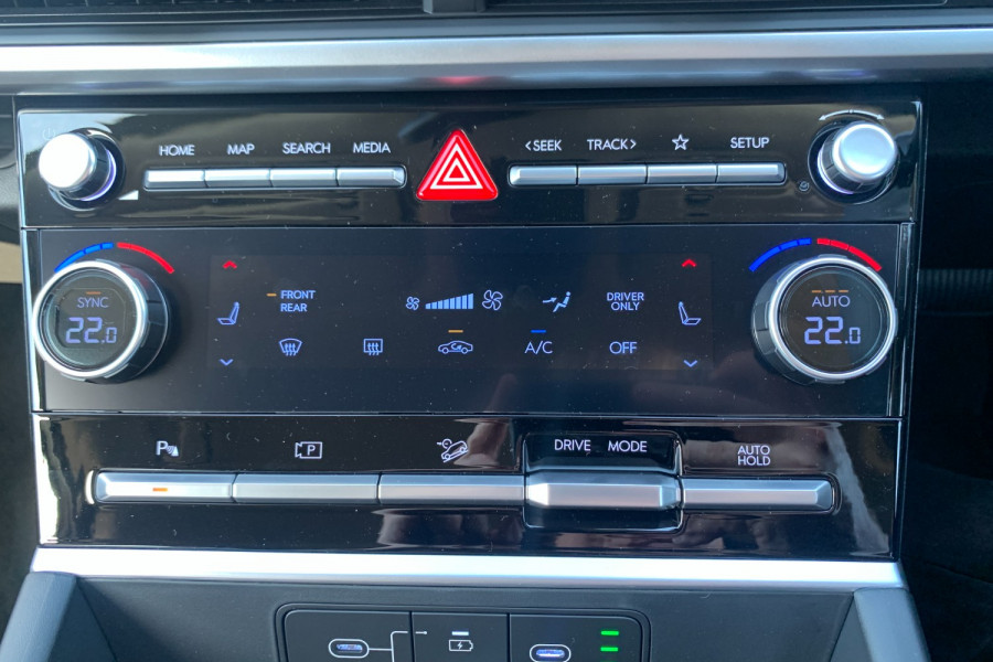 2024 MY25 Hyundai Santa Fe MX5.V1 Hybrid SUV Image 17