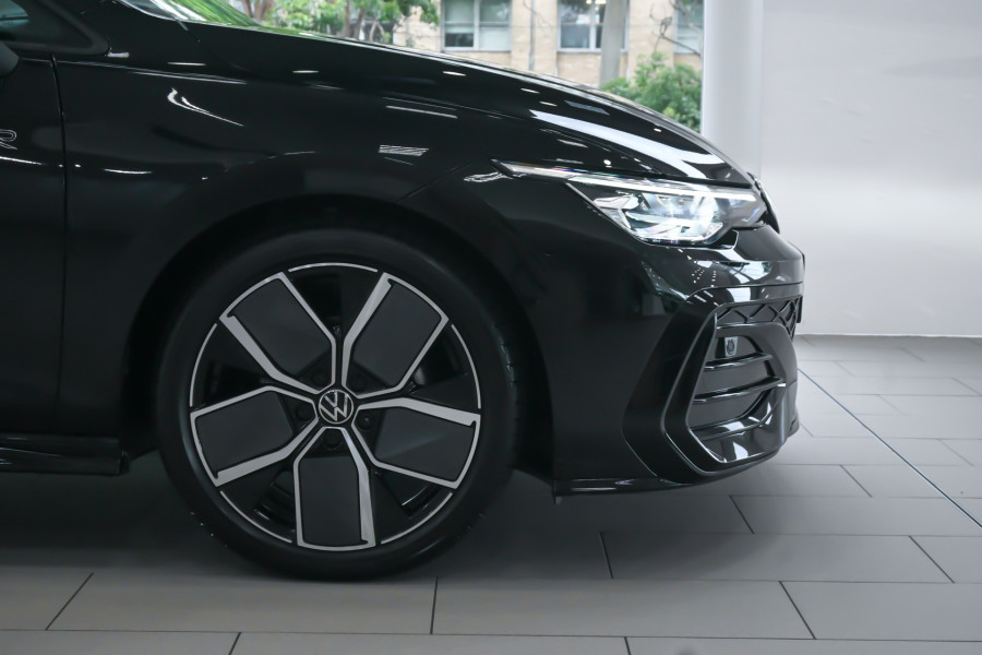 2025 Volkswagen Golf 8.5 110TSI R-Line Hatch