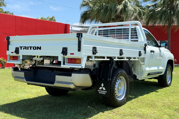 2026 Mitsubishi Triton MV  GLX Cab Chassis Image 7