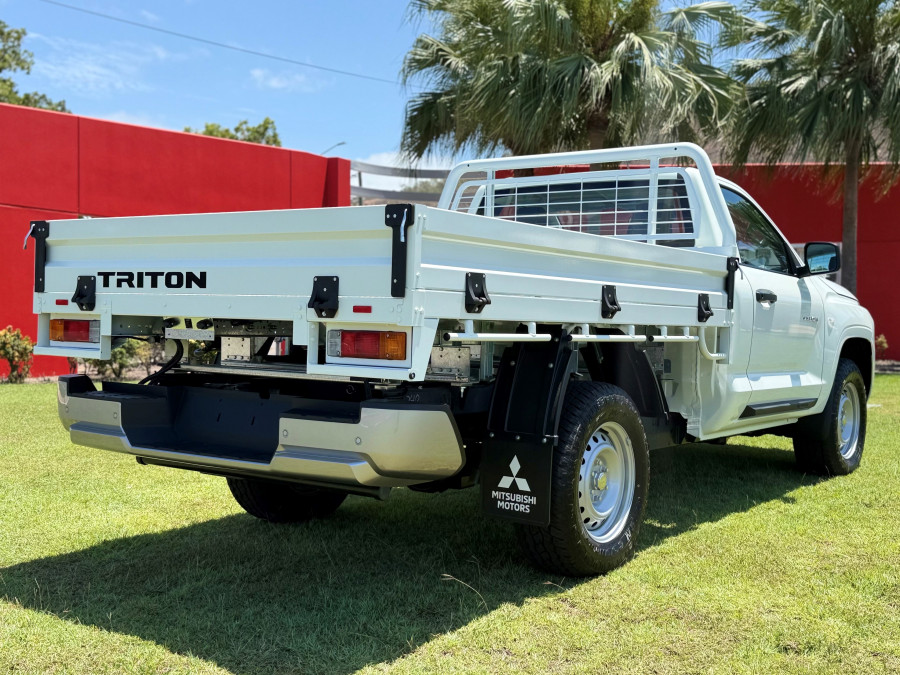 2026 Mitsubishi Triton MV  GLX Cab Chassis Image 7