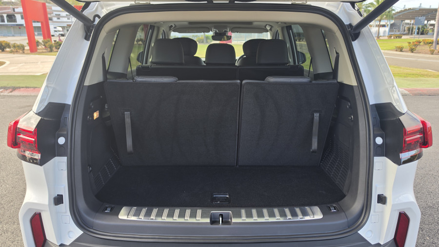 2026 MY25 LDV D90 SV9A Executive SUV Image 12