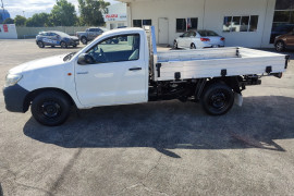 2014 Toyota HiLux Cab chassis