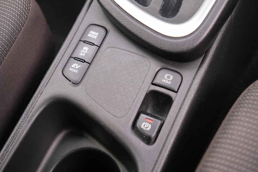 2021 Toyota Yaris Cross MXPB10R GX SUV Image 17