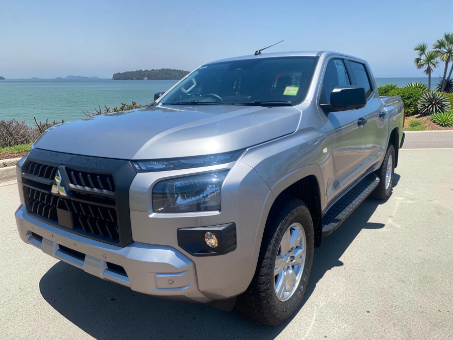 2026 Mitsubishi Triton MV GLX+ Ute Image 3