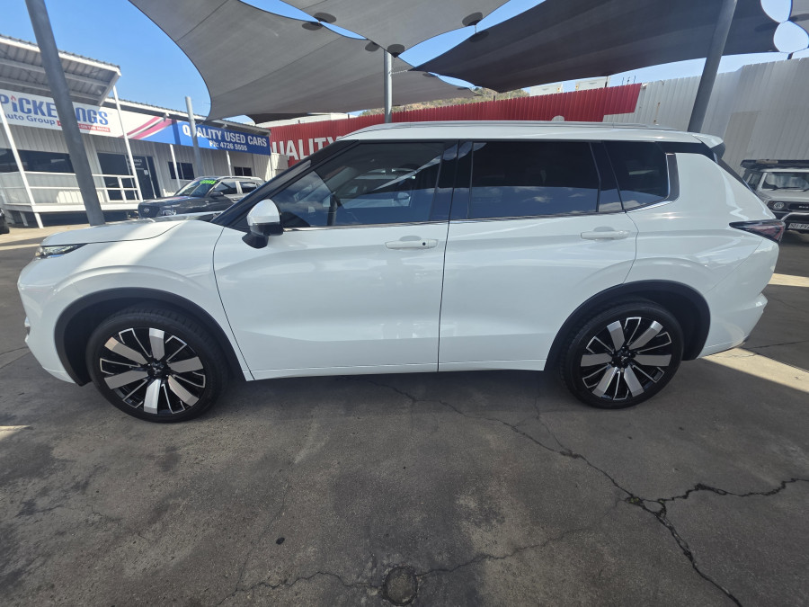 2025 Mitsubishi Outlander ZM Exceed SUV Image 4