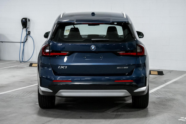 2024 BMW iX1 U11 eDrive20 xLine SUV image 5