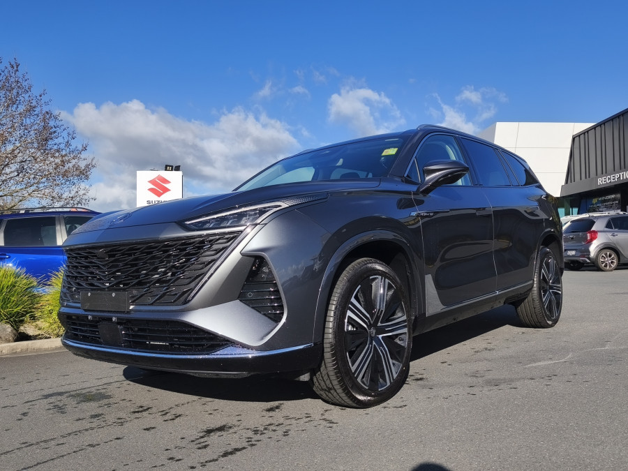2026 MG QS Essence SUV Image 2