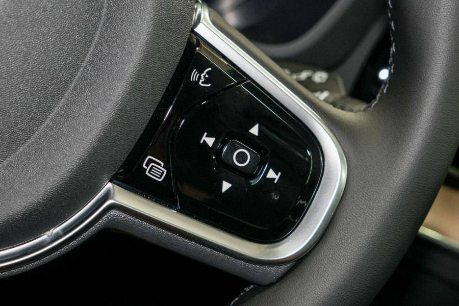 2026 Volvo XC60 UZ Plus B5 Bright SUV Image 14