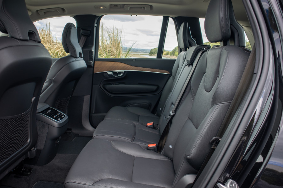 2024 Volvo XC90 B5 AWD PLUS SUV Image 9