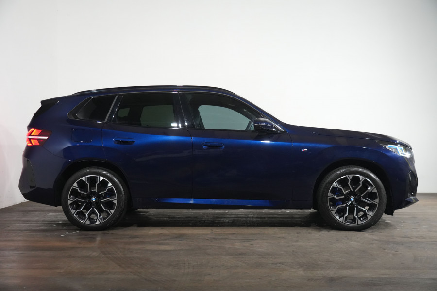 2025 BMW X3 40d xDrive SUV Image 4