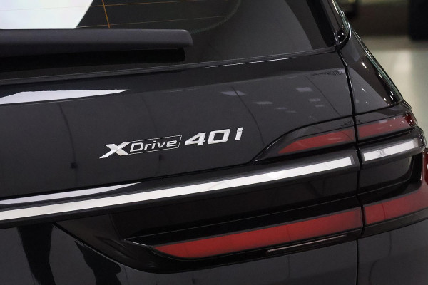 2023 BMW X7 G07 LCI xDrive40i M Sport SUV image 6