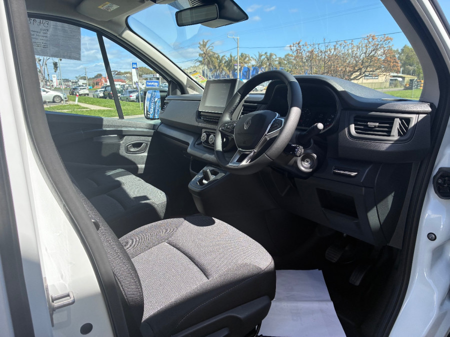 2026 Renault Trafic X82 Pro Van Image 3