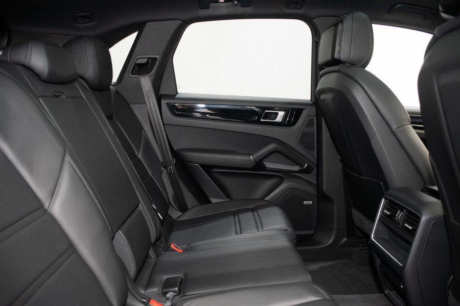 2019 Porsche Cayenne S SUV Image 3