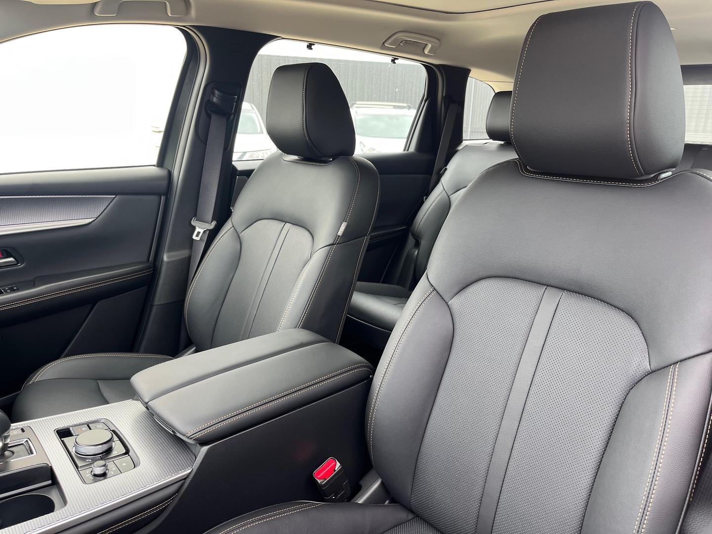 2024 Mazda CX-80 KL G40e GT SUV Image 13