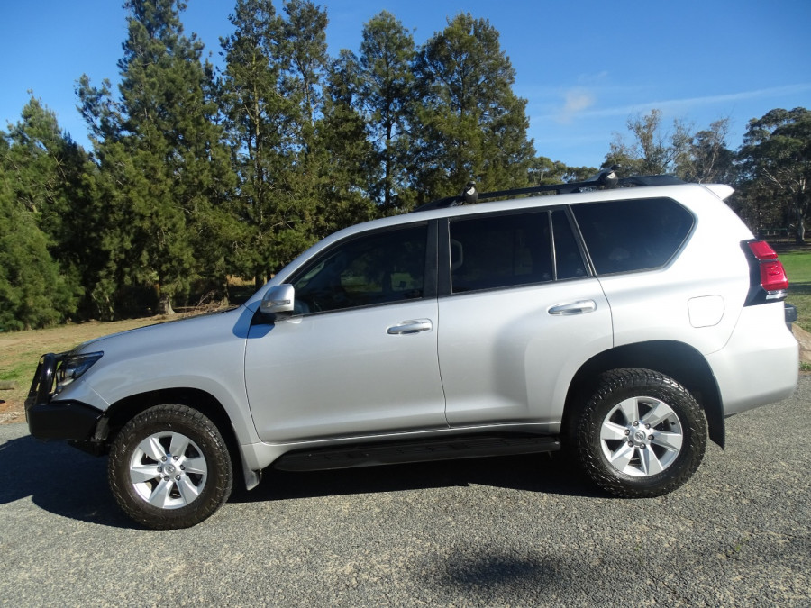 2019 Toyota LandCruiser Prado GDJ150R GXL SUV Image 5