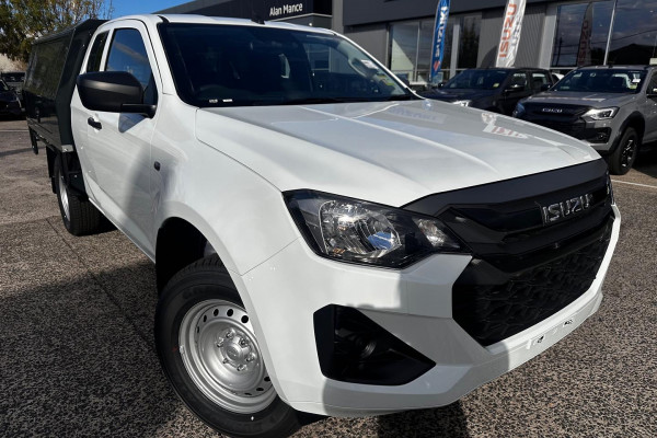 2026 MY25.5 Isuzu D-MAX RG SX Cab Chassis Image 4