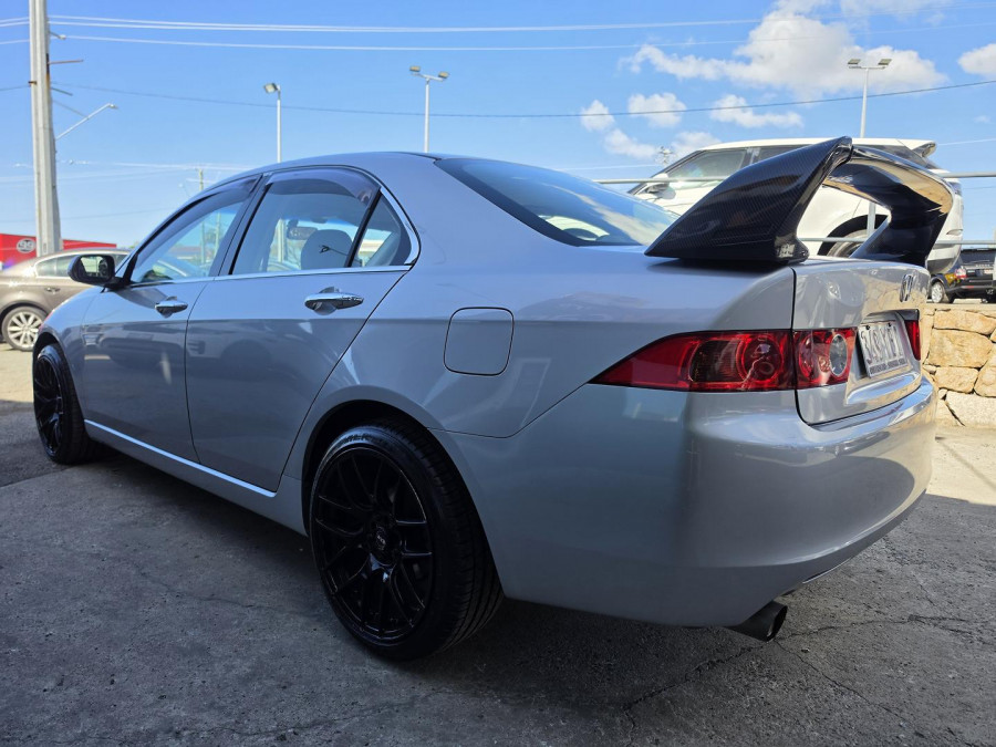 2004 Honda Accord Euro 7th Gen Luxury Sedan Image 9