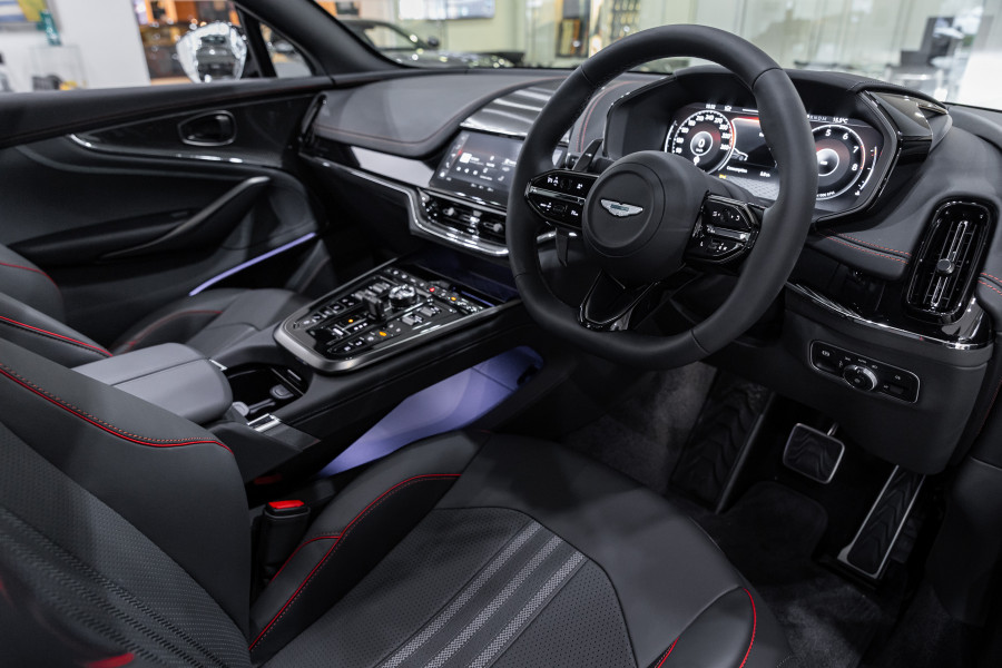 2025 Aston Martin DBX Wagon Image 47
