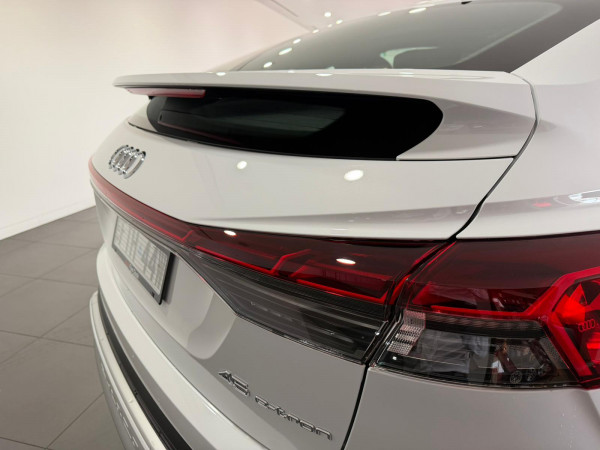 2025 Audi Q4 e-tron F4 45 SUV image 9