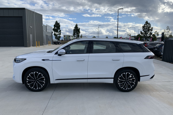 2025 Jaecoo J8 Track Wagon Image 4