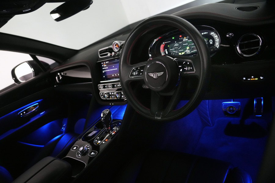 2024 Bentley Bentayga V8 SUV Image 14