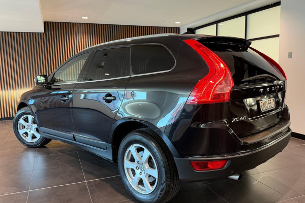 2013 Volvo XC60 DZ T5 Teknik SUV Image 2